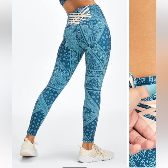 Boost PowerHold® High-Waisted 7/8 Legging Size Small C34 - Picture 4 of 7